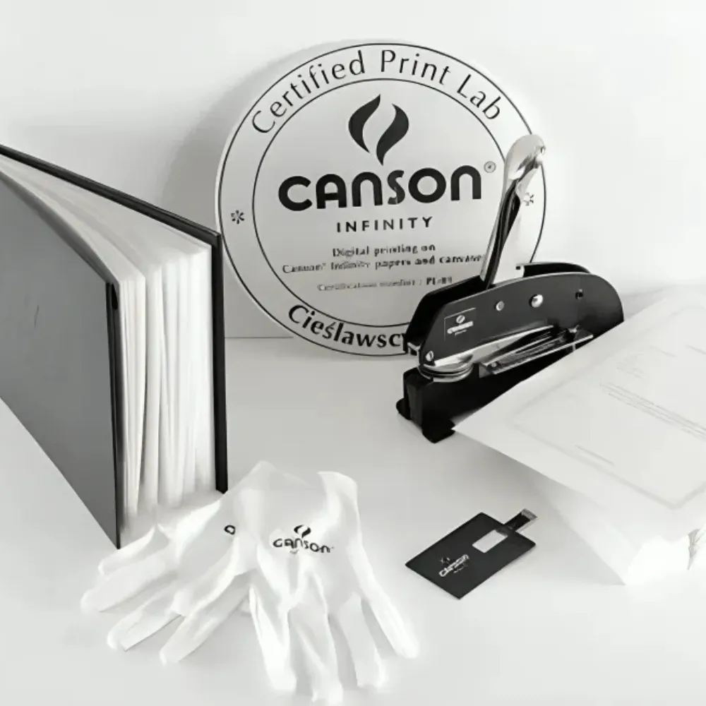 חותמת Canson Certified Print Lab עם כפפות וקלסר דוגמאות